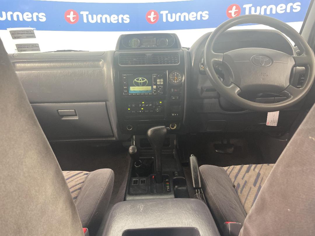 Photo '18' of Toyota Landcruiser Prado