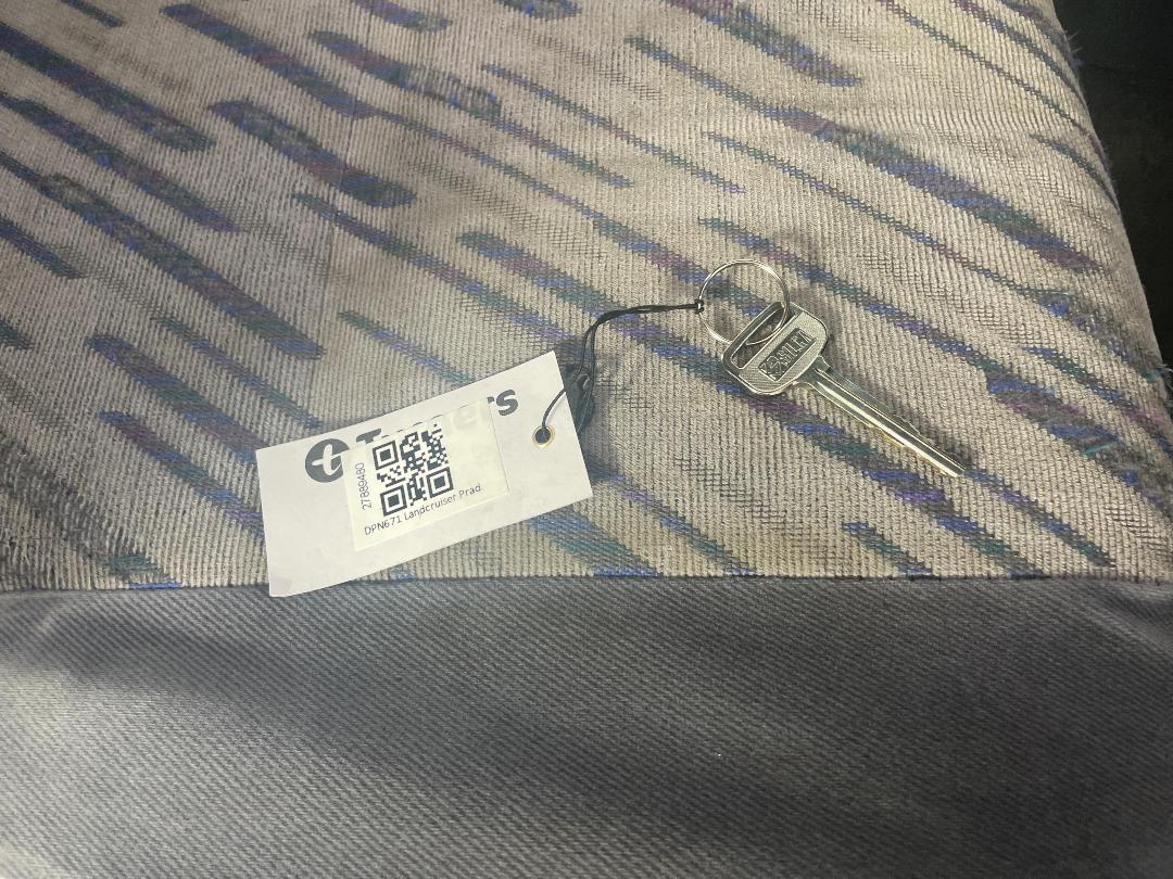 Photo '22' of Toyota Landcruiser Prado