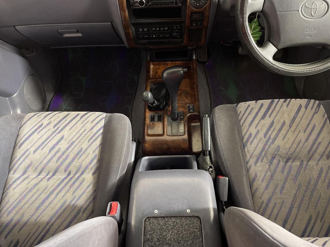 Photo '18' of Toyota Landcruiser Prado Photo '18' of Toyota Landcruiser Prado