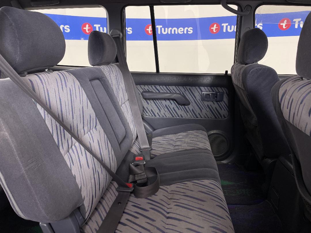 Photo '20' of Toyota Landcruiser Prado Photo '20' of Toyota Landcruiser Prado