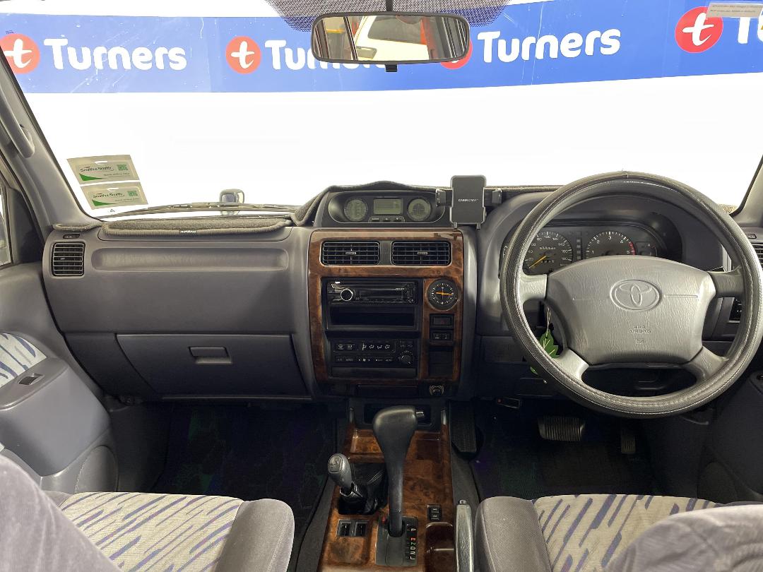 Photo '17' of Toyota Landcruiser Prado Photo '17' of Toyota Landcruiser Prado