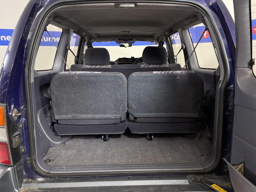 Photo '14' of Toyota Landcruiser Prado Photo '14' of Toyota Landcruiser Prado