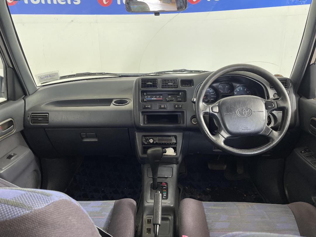 Photo '17' of Toyota Rav4