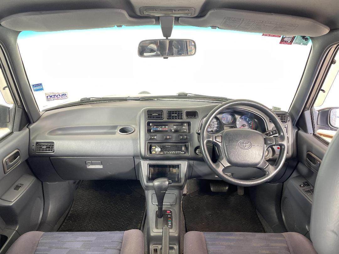 Photo '17' of Toyota Rav4