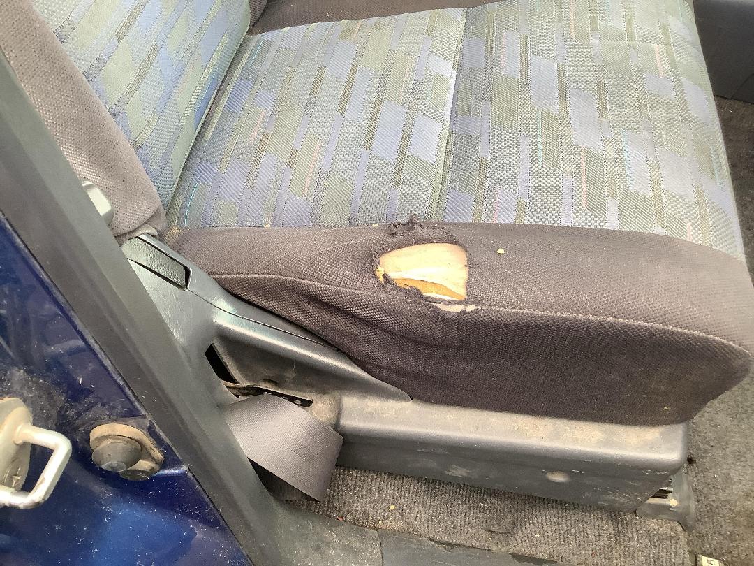 Photo '10' of Toyota Rav4