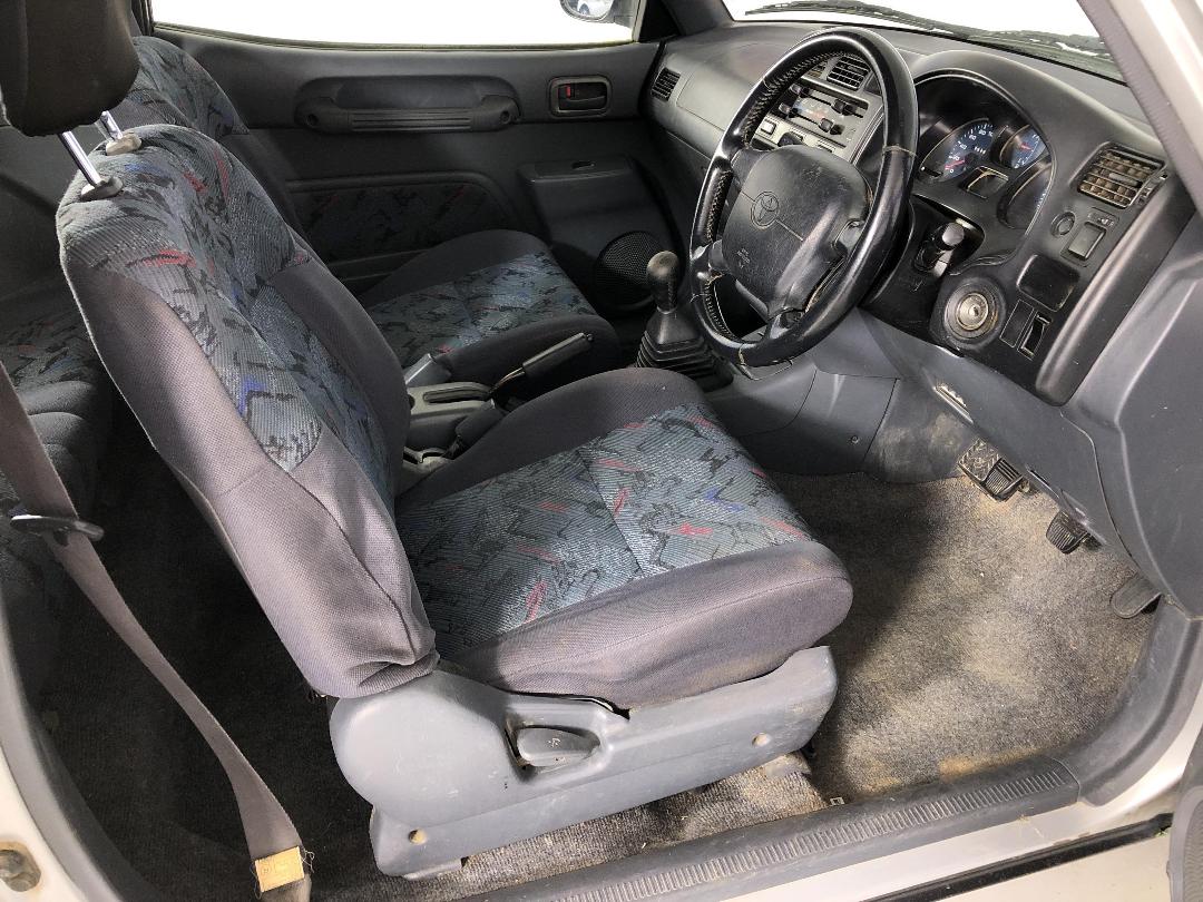 Photo '16' of Toyota Rav4