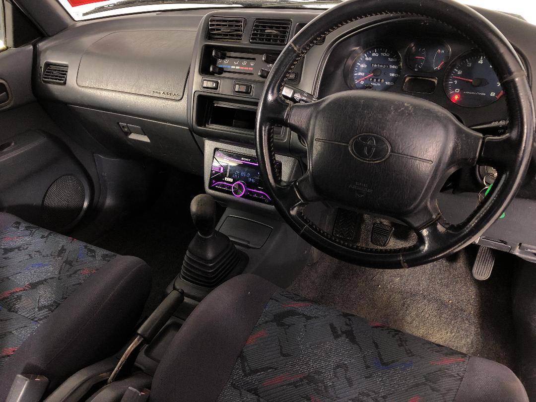 Photo '17' of Toyota Rav4