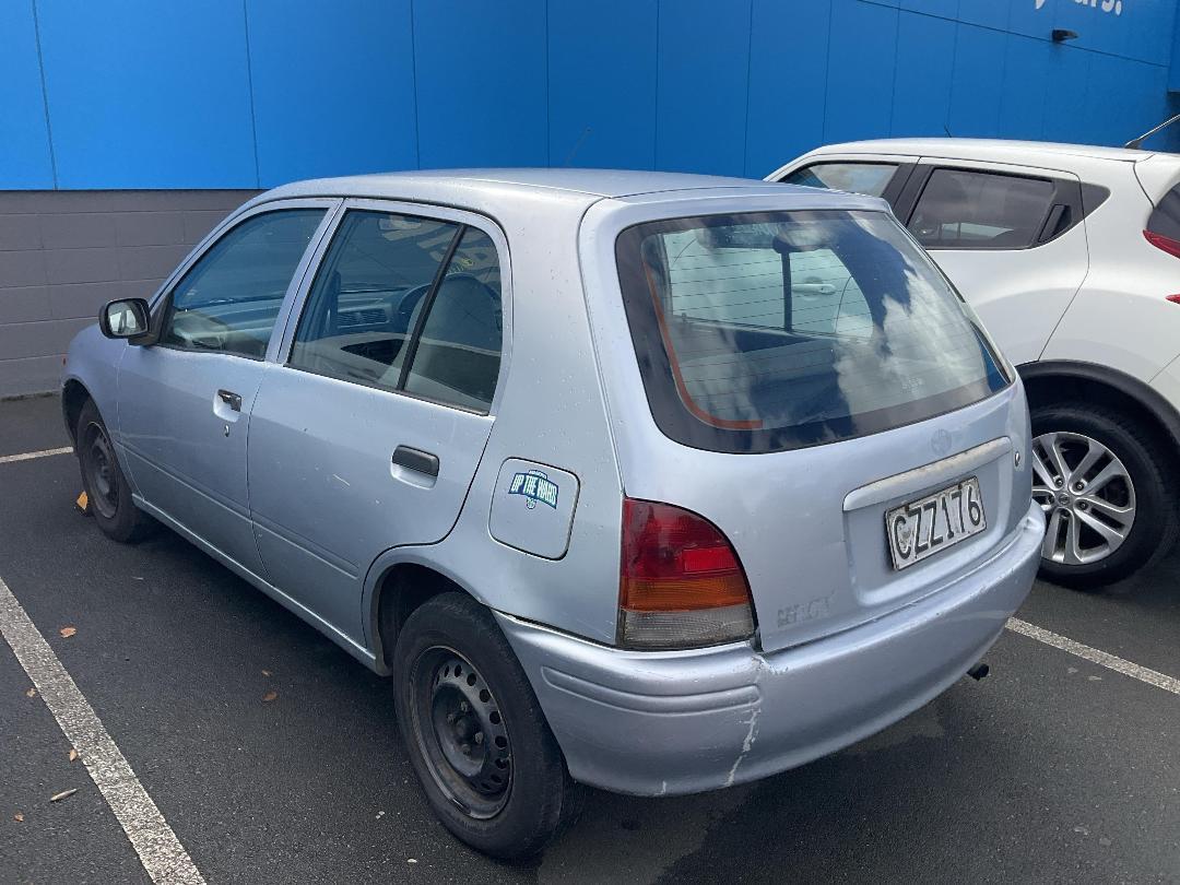 Photo '4' of Toyota Starlet Reflet F Photo '4' of Toyota Starlet Reflet F