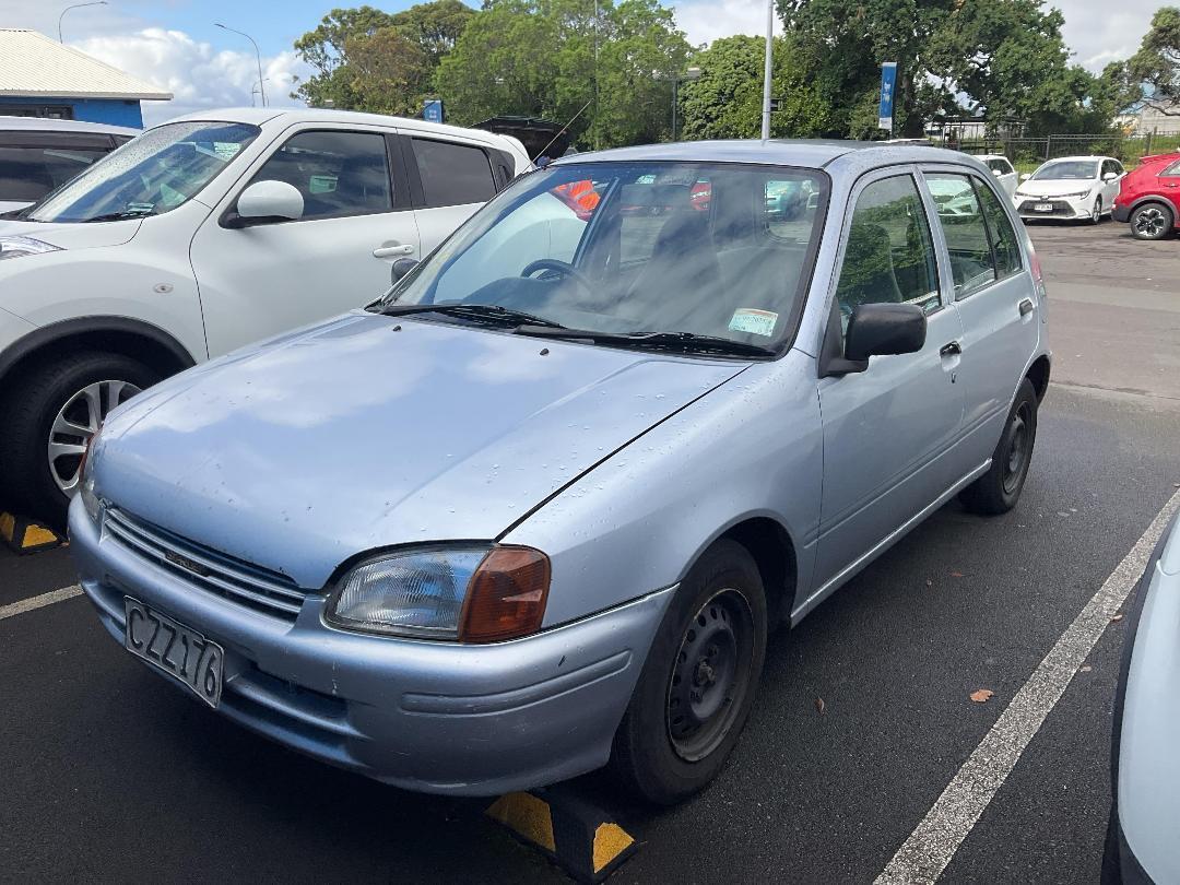 Photo '3' of Toyota Starlet Reflet F Photo '3' of Toyota Starlet Reflet F