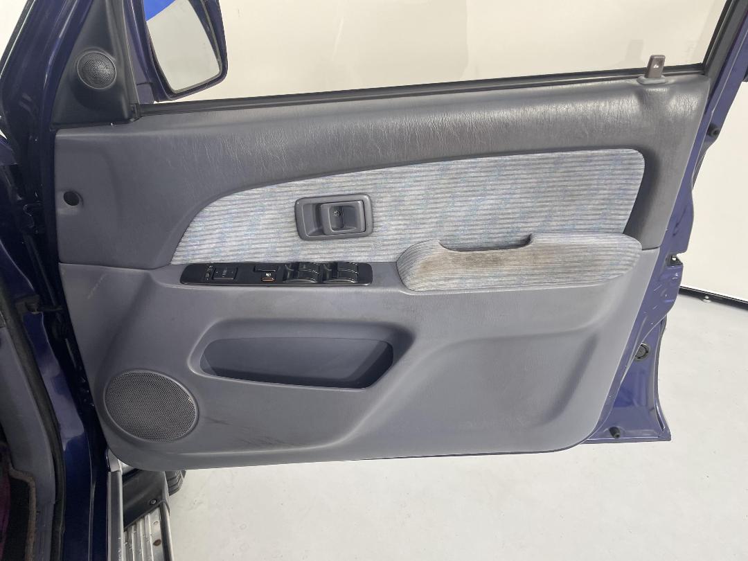 Photo '15' of Toyota Surf Photo '15' of Toyota Surf