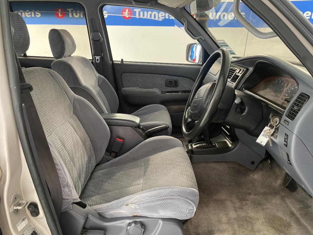 Photo '16' of Toyota Surf