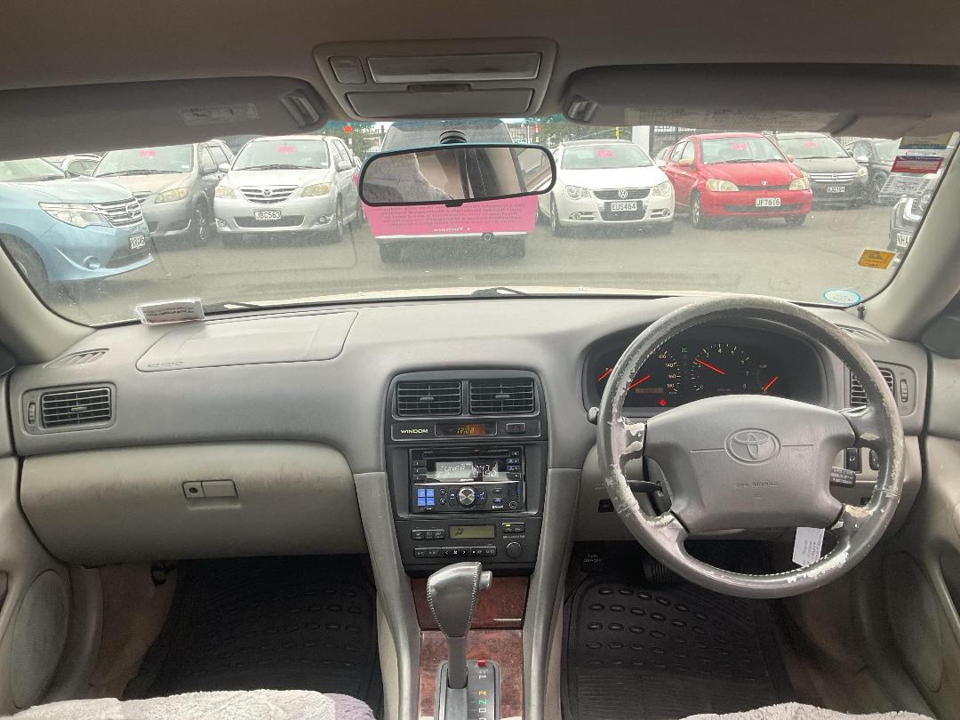 Photo '10' of Toyota Windom 3.0G