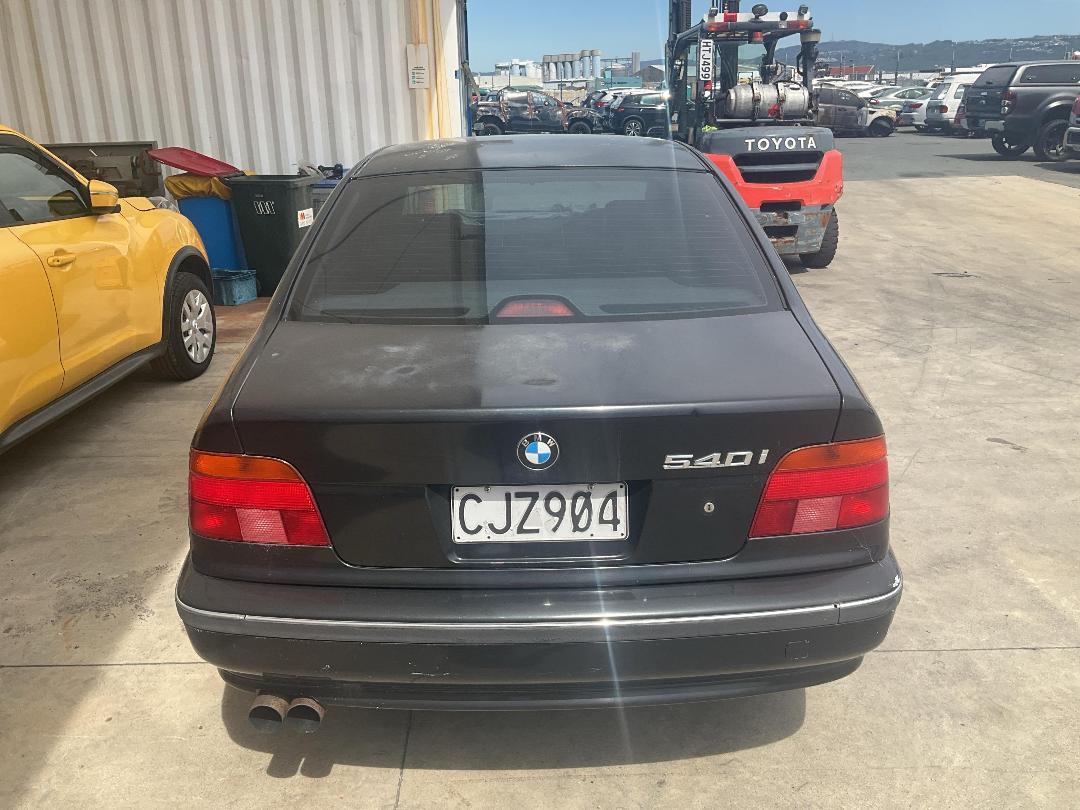 Photo '4' of BMW 540I