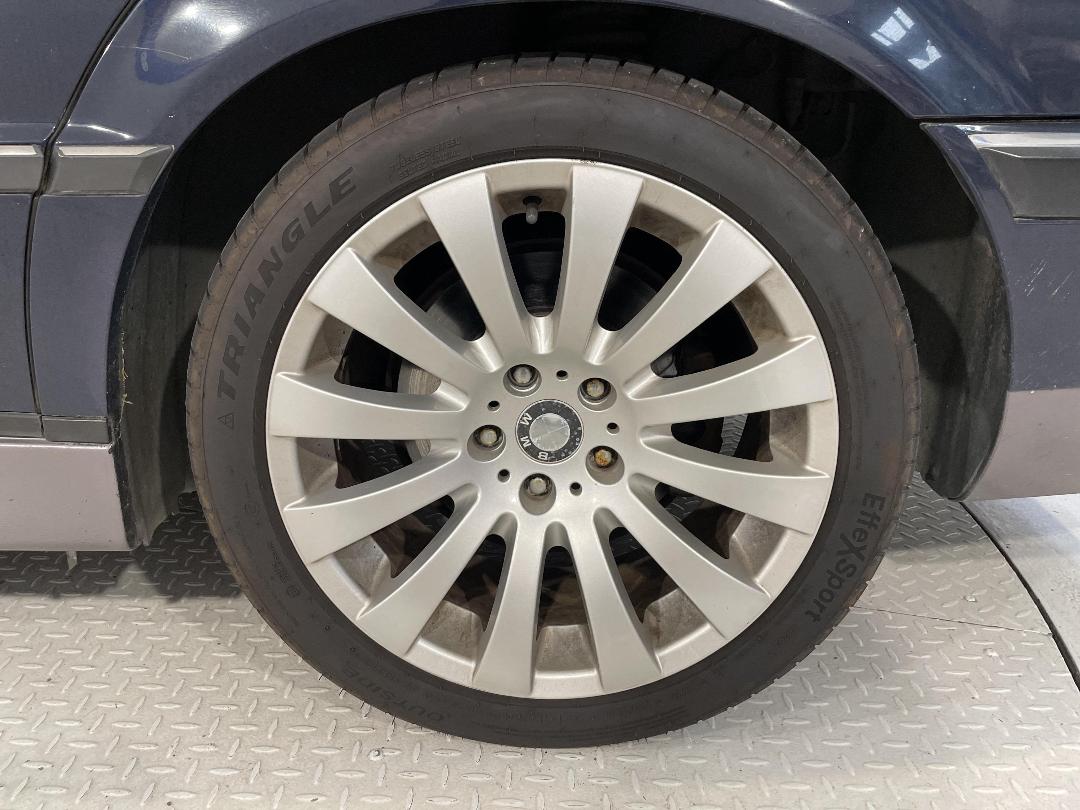 Photo '11' of BMW 740I Photo '11' of BMW 740I