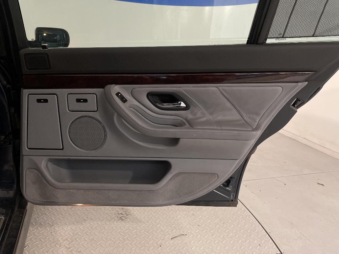 Photo '19' of BMW 740I Photo '19' of BMW 740I