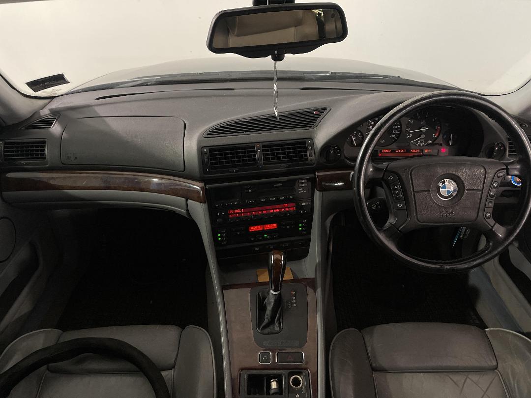 Photo '17' of BMW 740I Photo '17' of BMW 740I