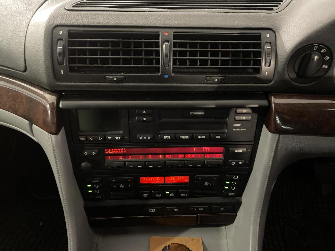 Photo '24' of BMW 740I Photo '24' of BMW 740I