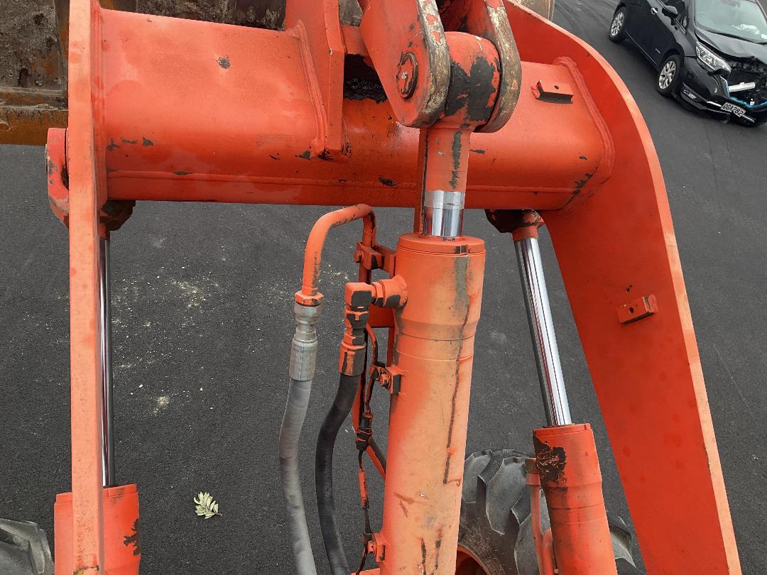 Photo '28' of Hitachi LX70 Wheel Loader