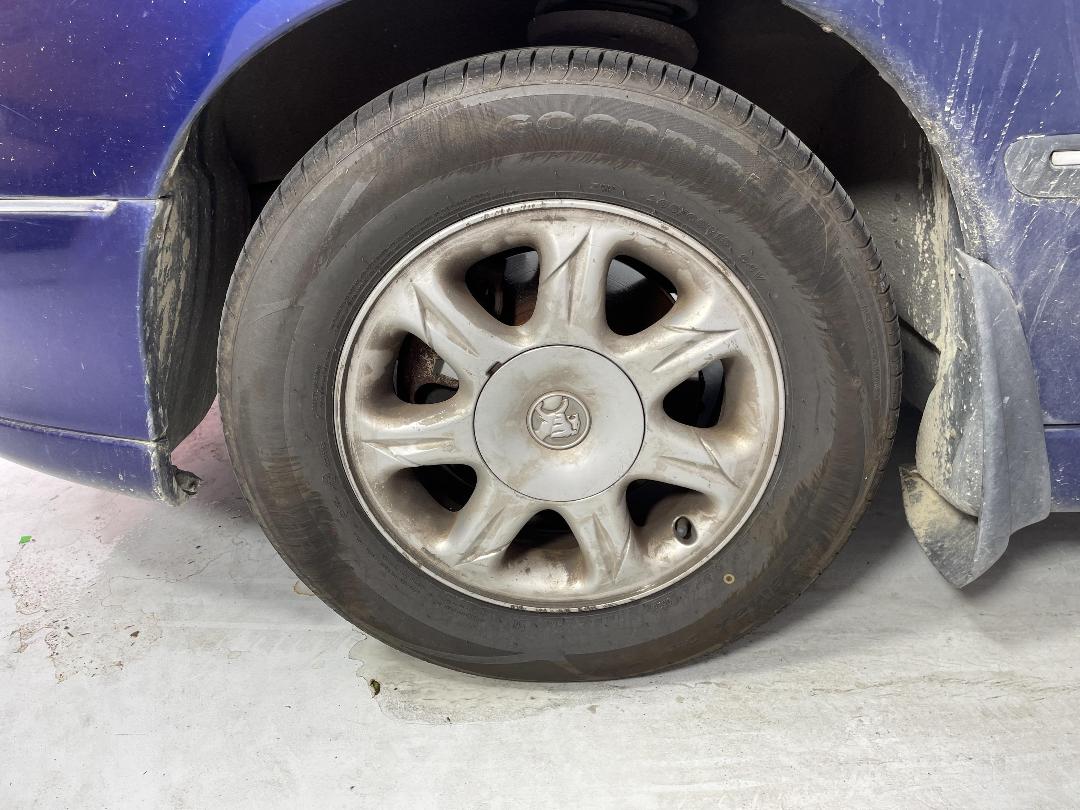 Photo '8' of Holden Commodore VT Berl Photo '8' of Holden Commodore VT Berl