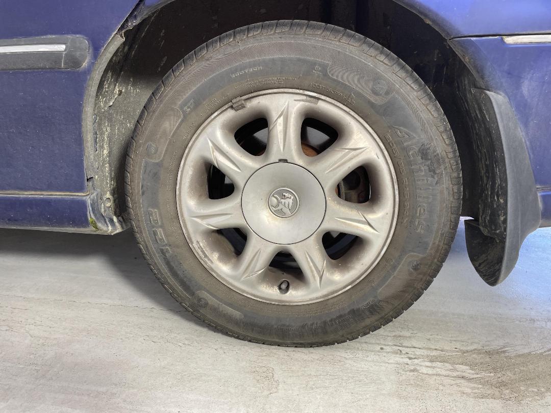 Photo '9' of Holden Commodore VT Berl Photo '9' of Holden Commodore VT Berl