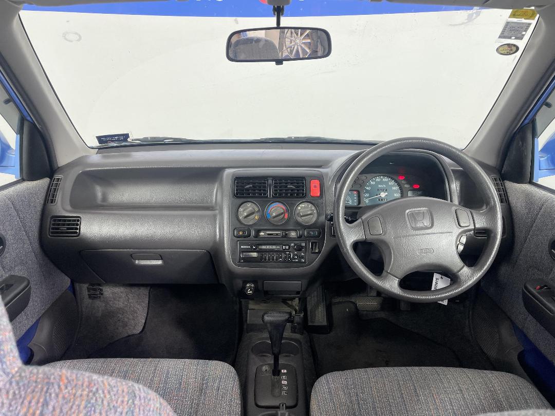 Photo '17' of Honda Logo