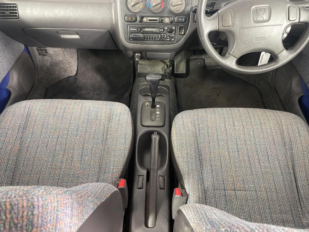 Photo '18' of Honda Logo