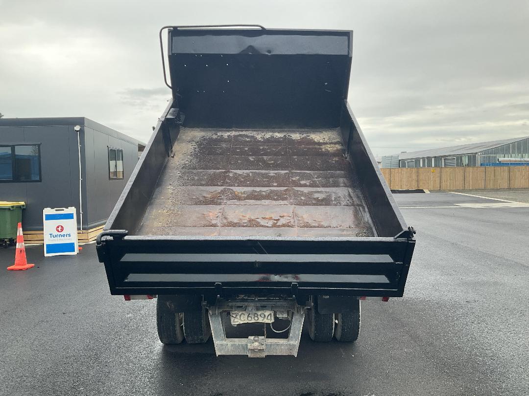 Photo '7' of Isuzu ELF 450 Tipper