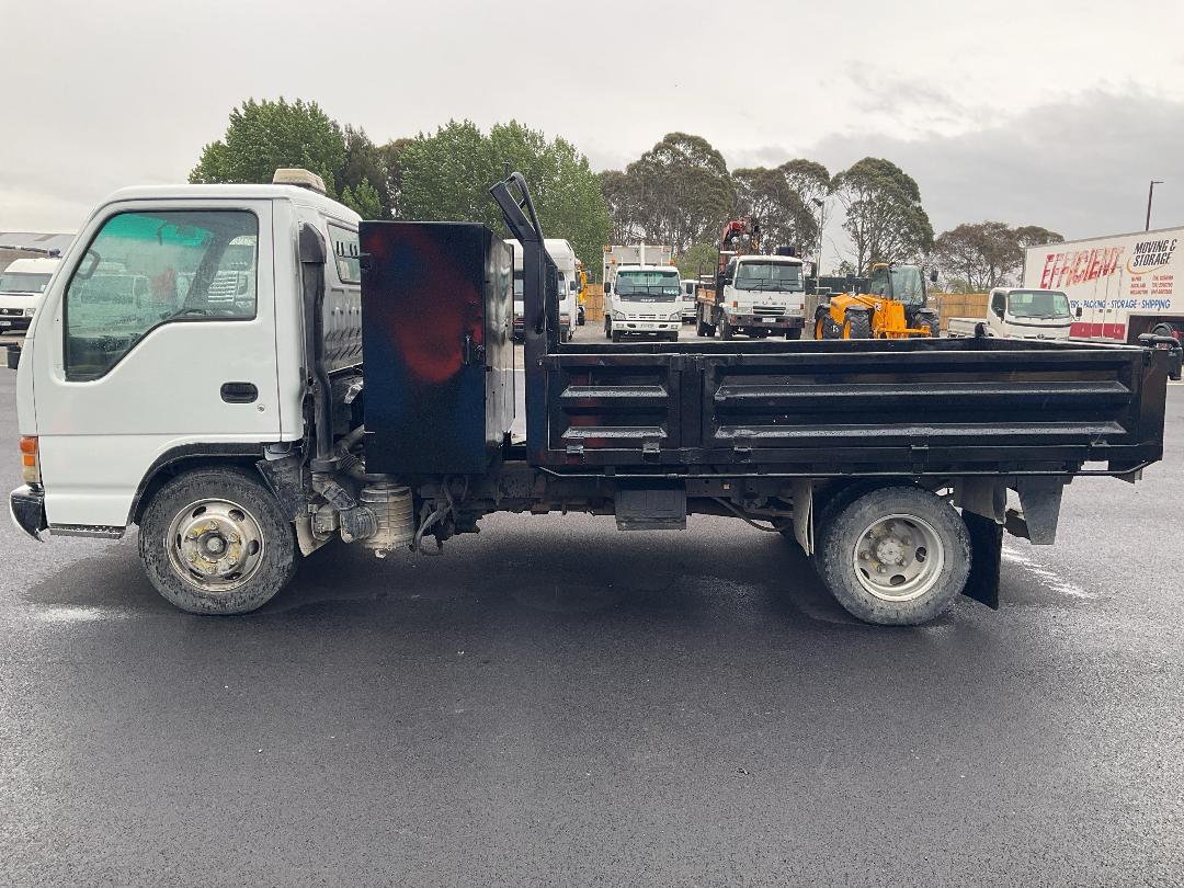 Photo '10' of Isuzu ELF 450 Tipper