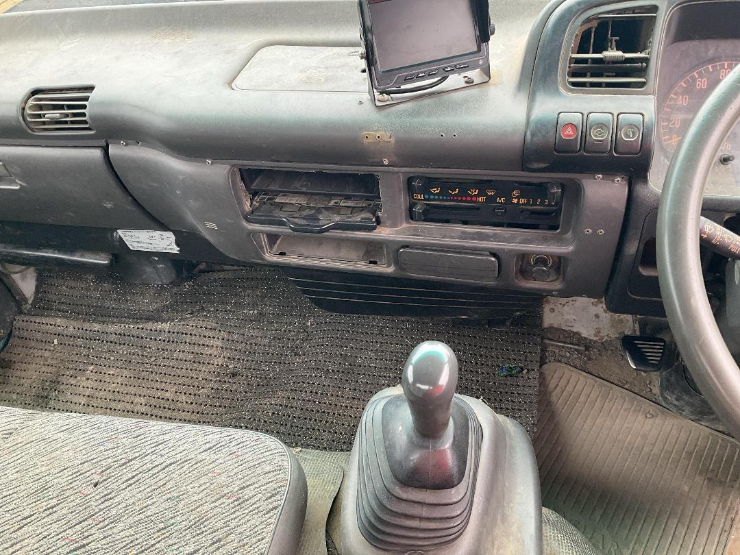 Photo '17' of Isuzu ELF 450 Tipper