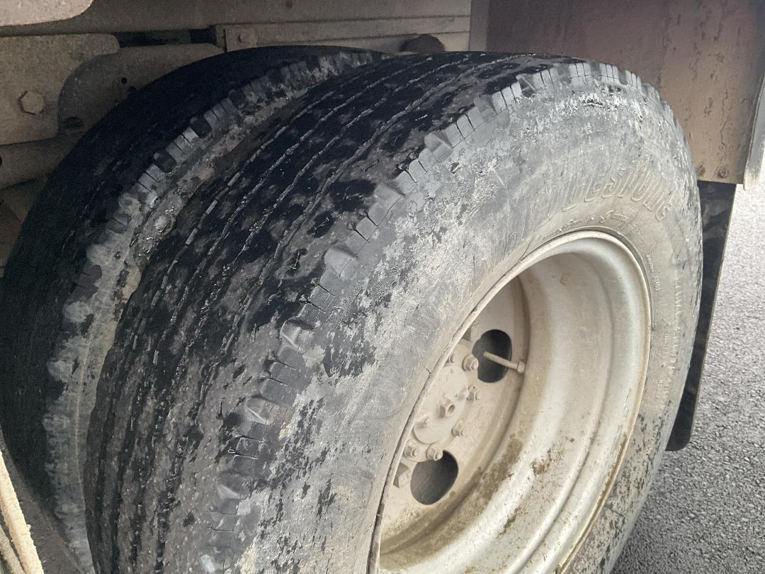 Photo '38' of Isuzu ELF 450 Tipper