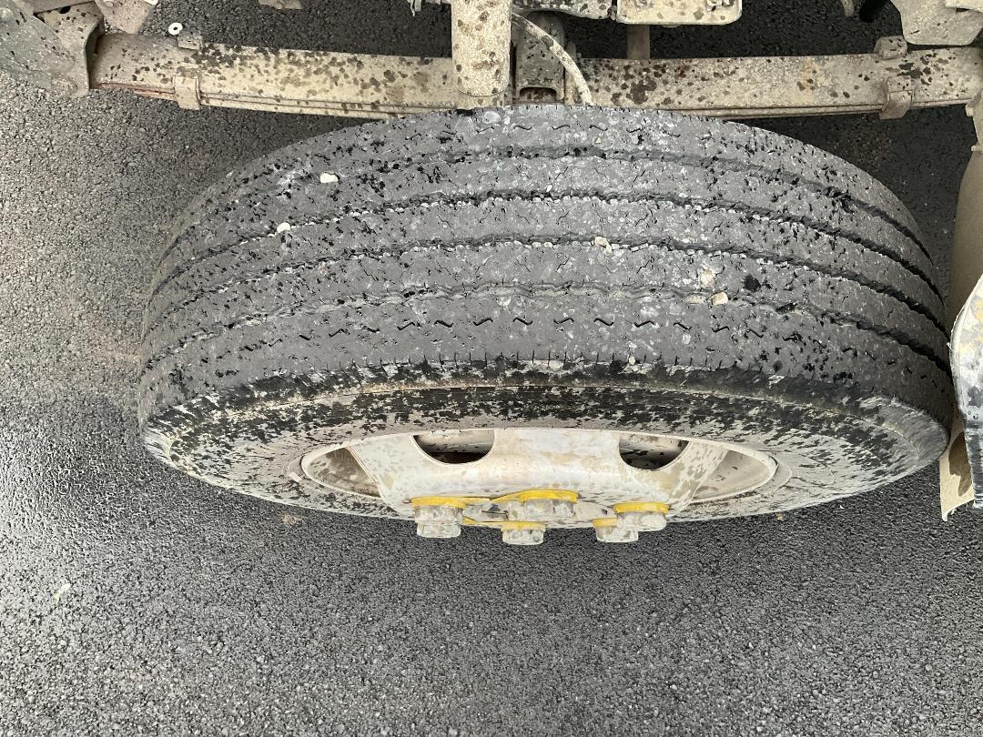 Photo '37' of Isuzu ELF 450 Tipper