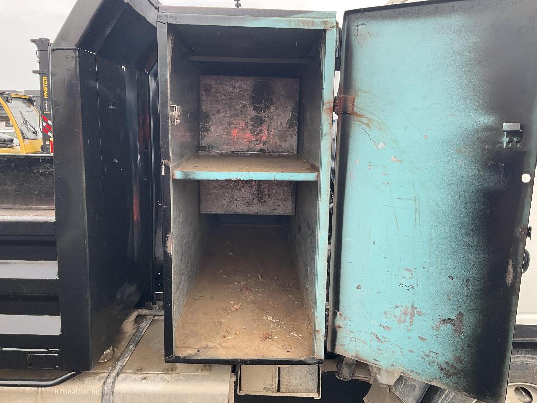 Photo '42' of Isuzu ELF 450 Tipper