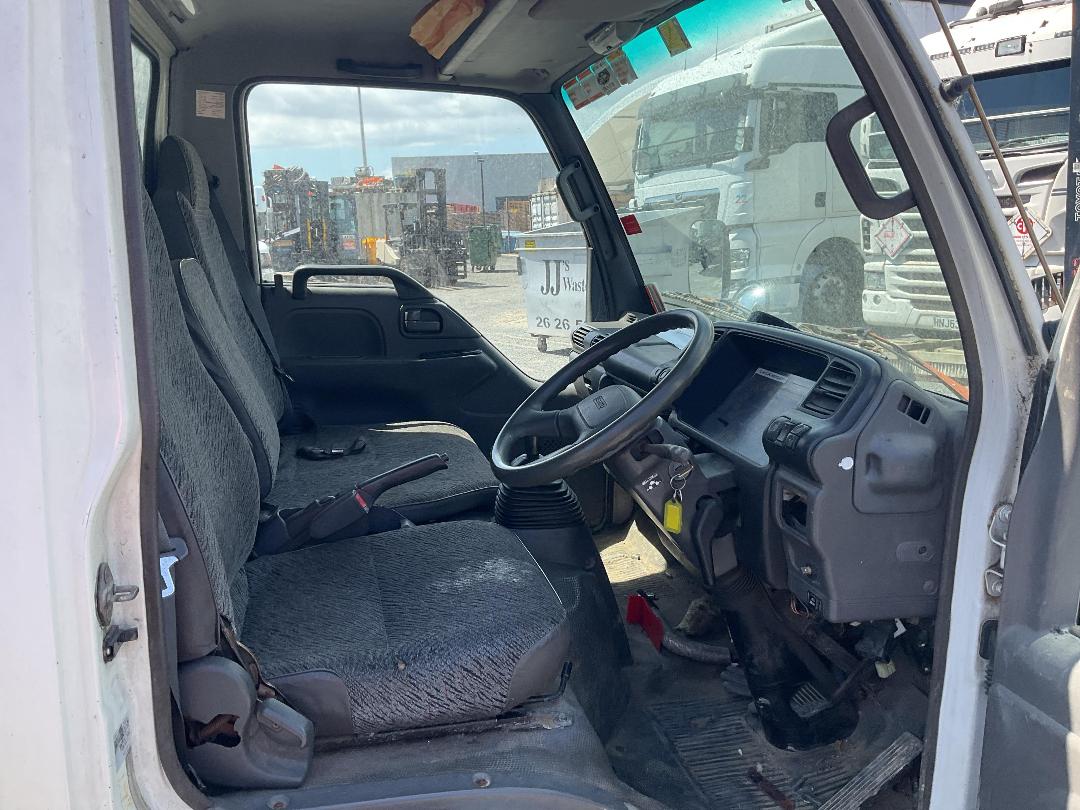 Photo '11' of Isuzu ELF NKR71EAV Box Body