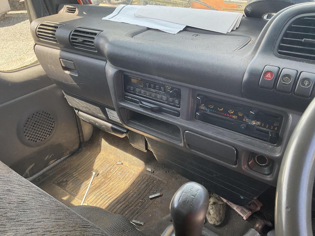 Photo '15' of Isuzu ELF NKR71EAV Box Body