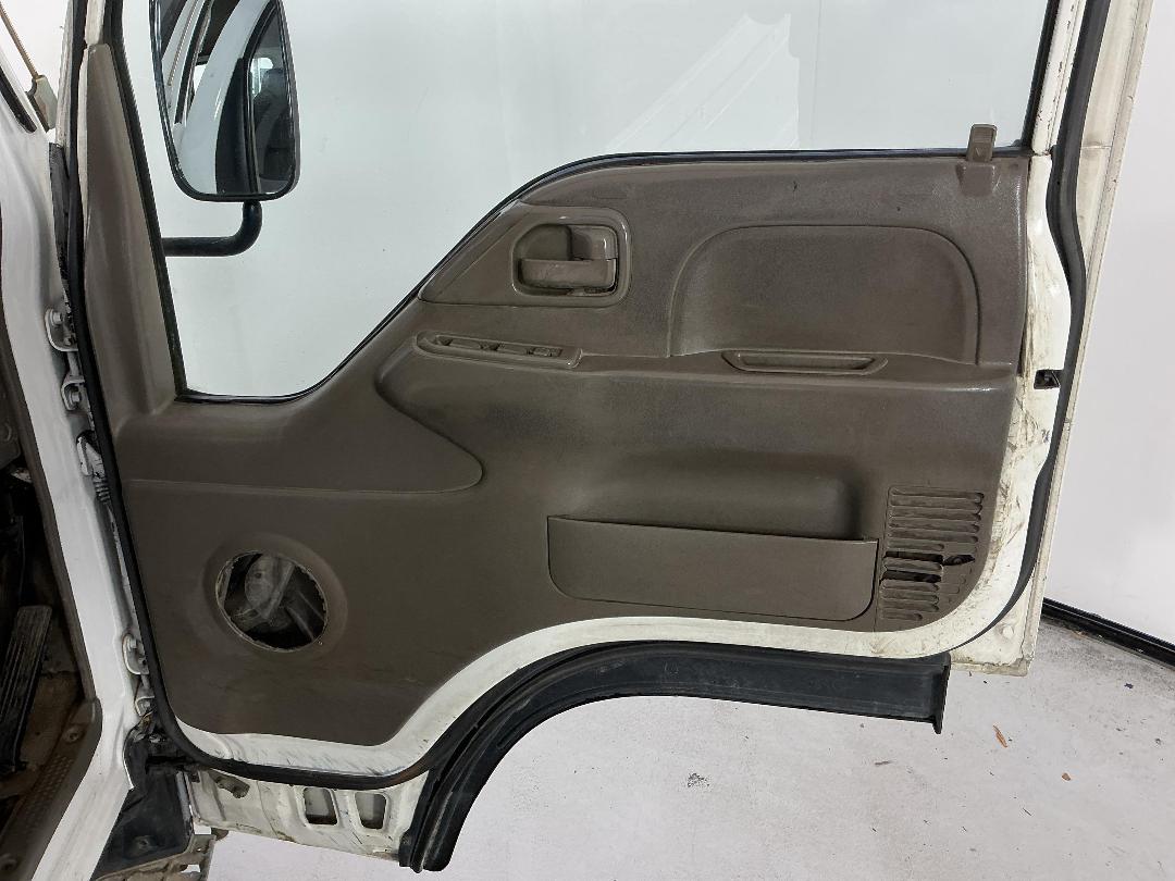 Photo '15' of Isuzu ELF Flat Deck