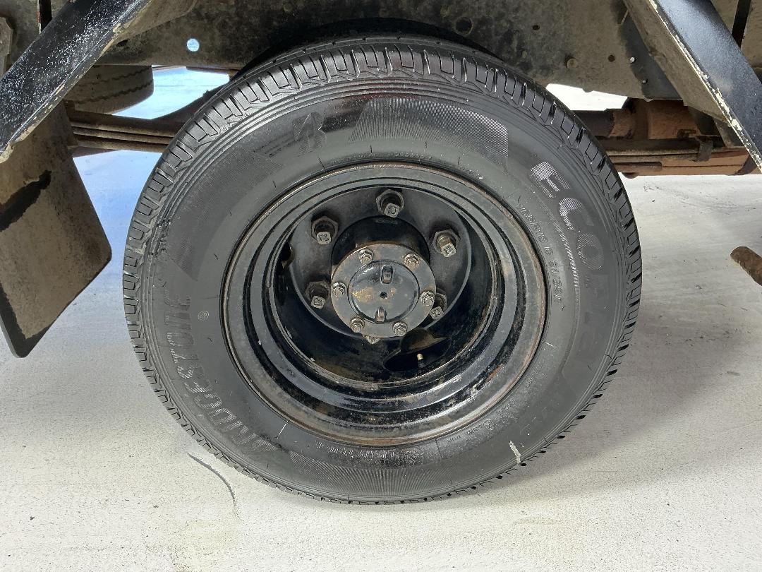 Photo '10' of Isuzu ELF Flat Deck