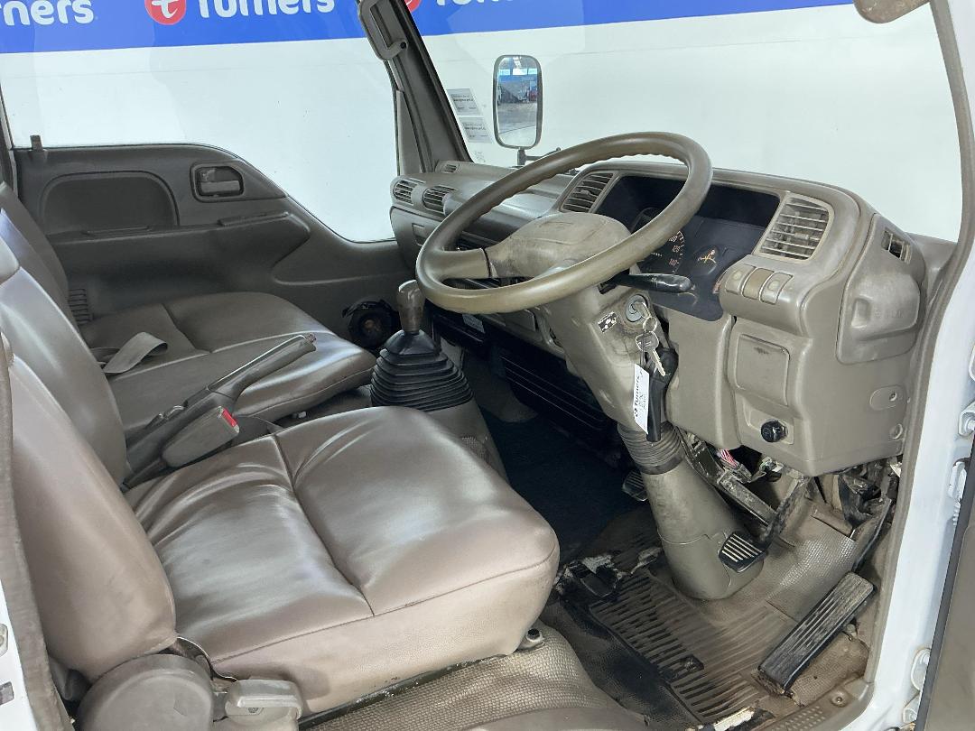 Photo '16' of Isuzu ELF Flat Deck