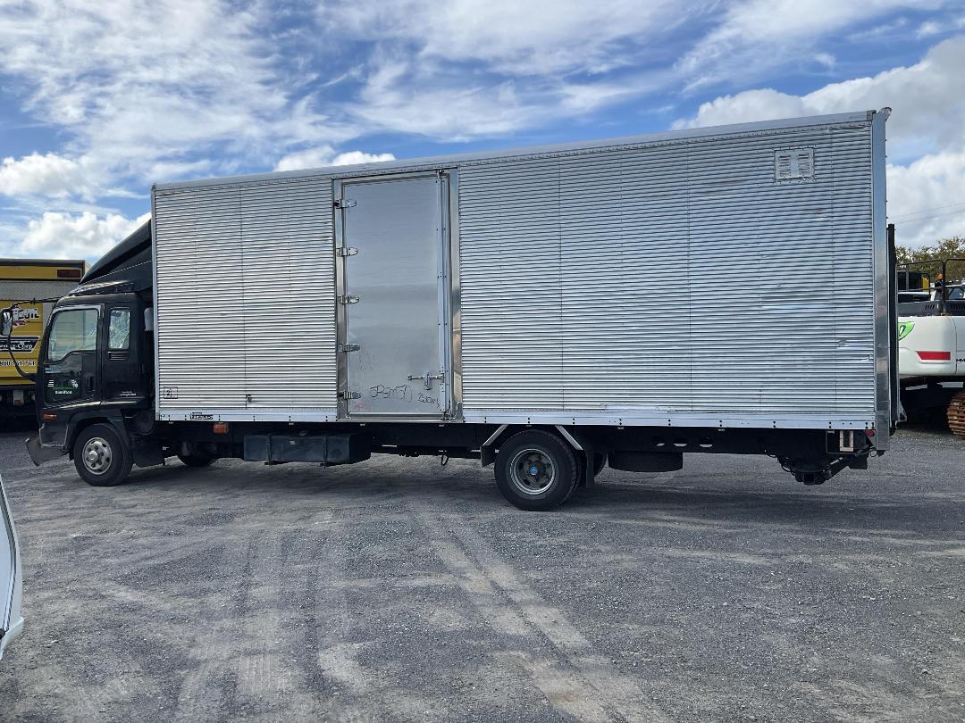 Photo '10' of Isuzu Forward Other Truck Photo '10' of Isuzu Forward Other Truck