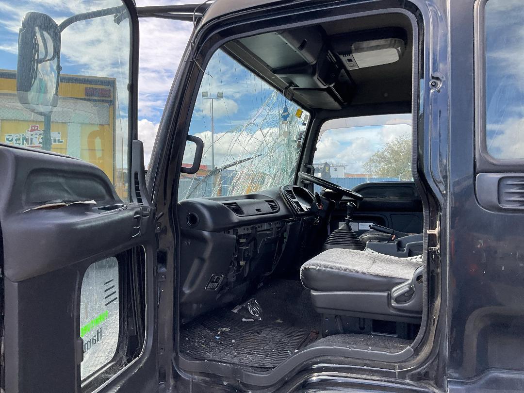 Photo '30' of Isuzu Forward Other Truck Photo '30' of Isuzu Forward Other Truck