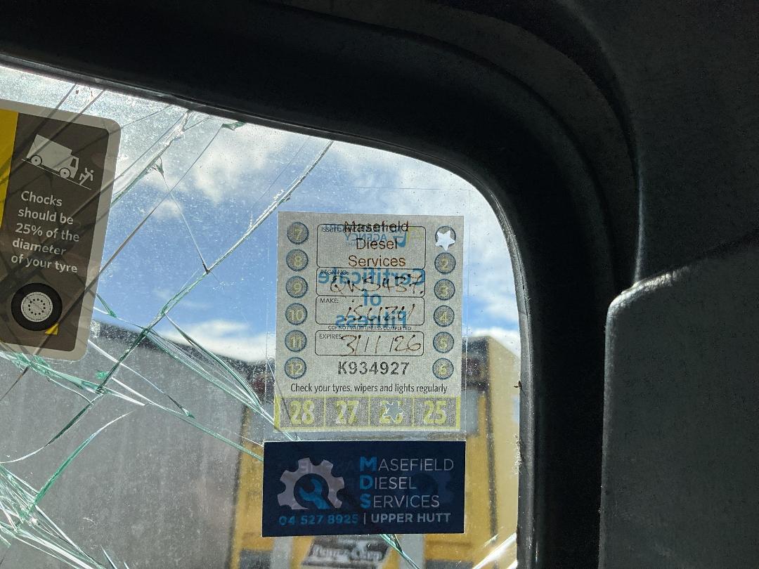 Photo '36' of Isuzu Forward Other Truck Photo '36' of Isuzu Forward Other Truck