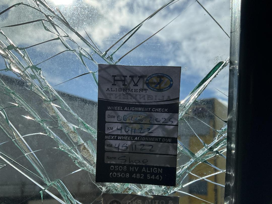 Photo '38' of Isuzu Forward Other Truck Photo '38' of Isuzu Forward Other Truck