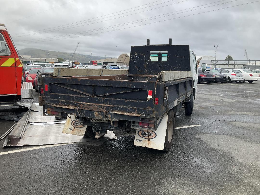 Photo '4' of Isuzu N SERIES 100P NPR350 Tipper