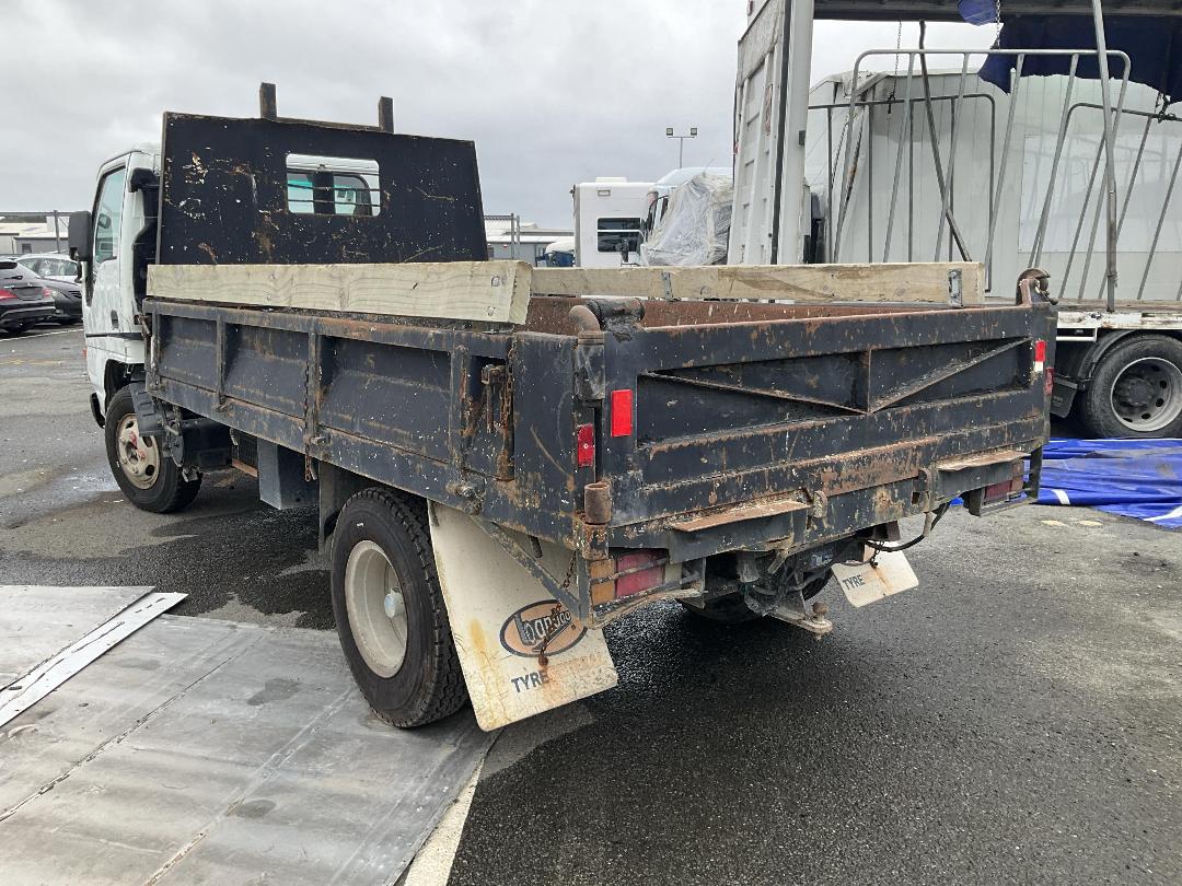 Photo '5' of Isuzu N SERIES 100P NPR350 Tipper