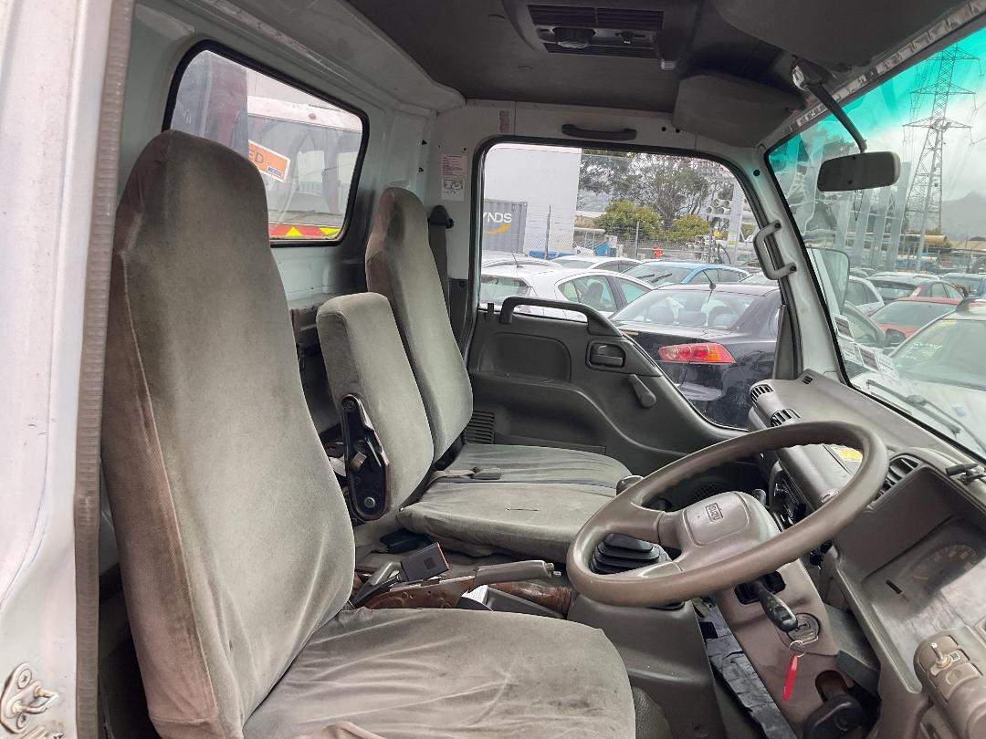 Photo '19' of Isuzu N SERIES 100P NPR350 Tipper