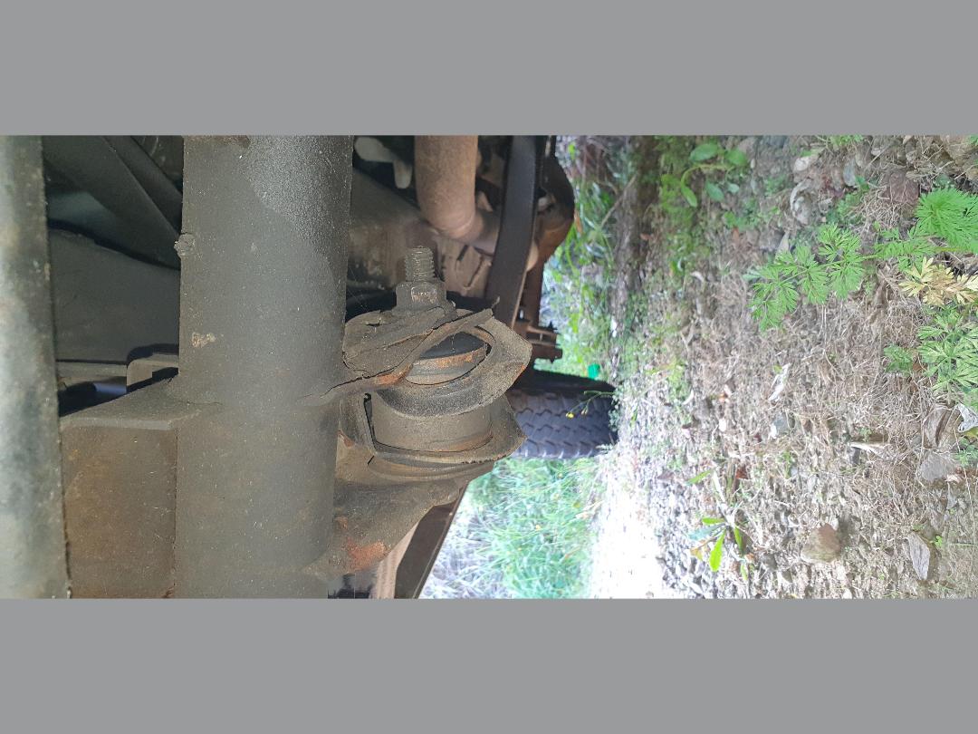 Photo '8' of Jeep Laredo