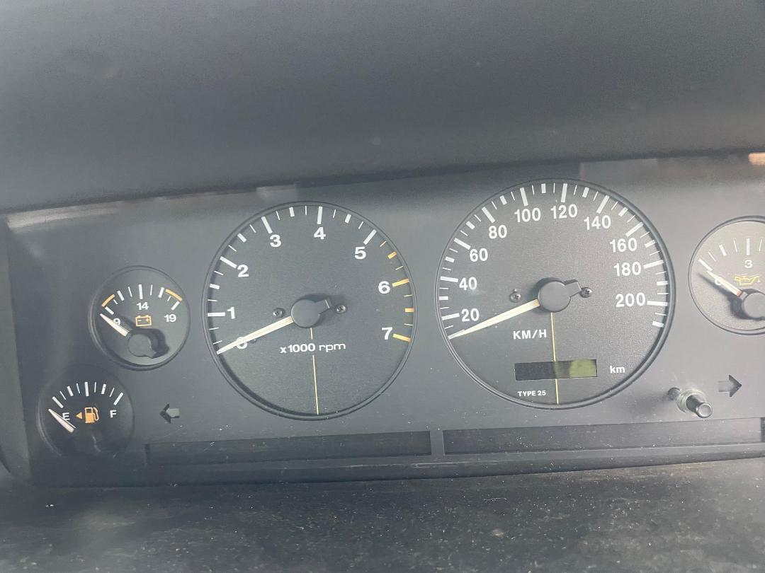 Photo '2' of Jeep Laredo