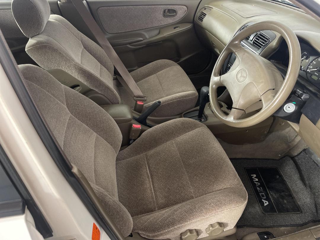 Photo '16' of Mazda Capella