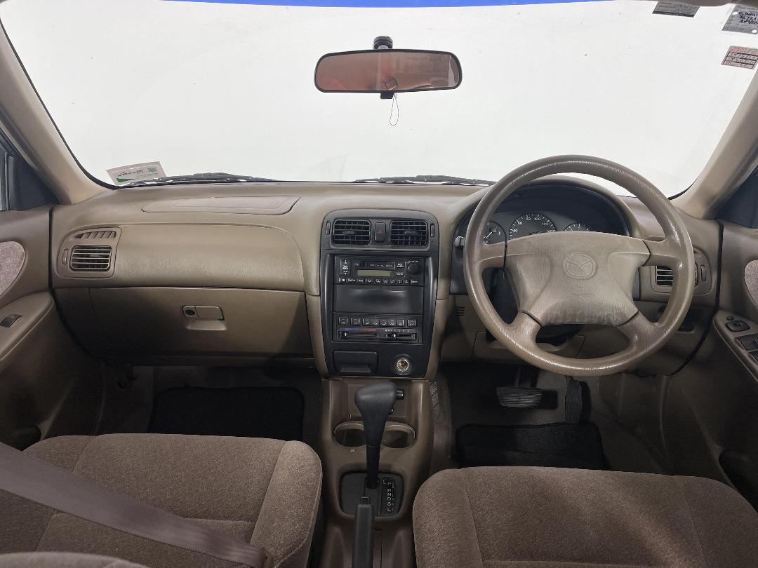 Photo '17' of Mazda Capella