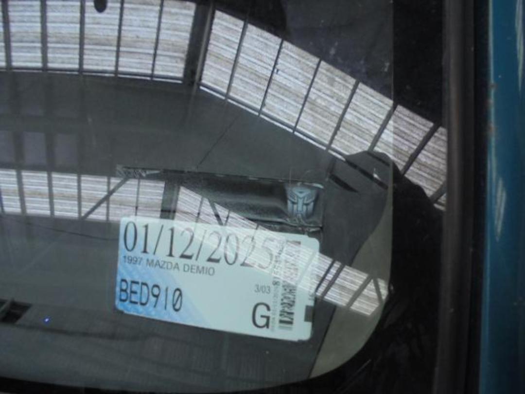 Photo '14' of Mazda Demio Photo '14' of Mazda Demio