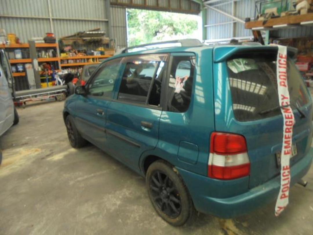 Photo '4' of Mazda Demio Photo '4' of Mazda Demio